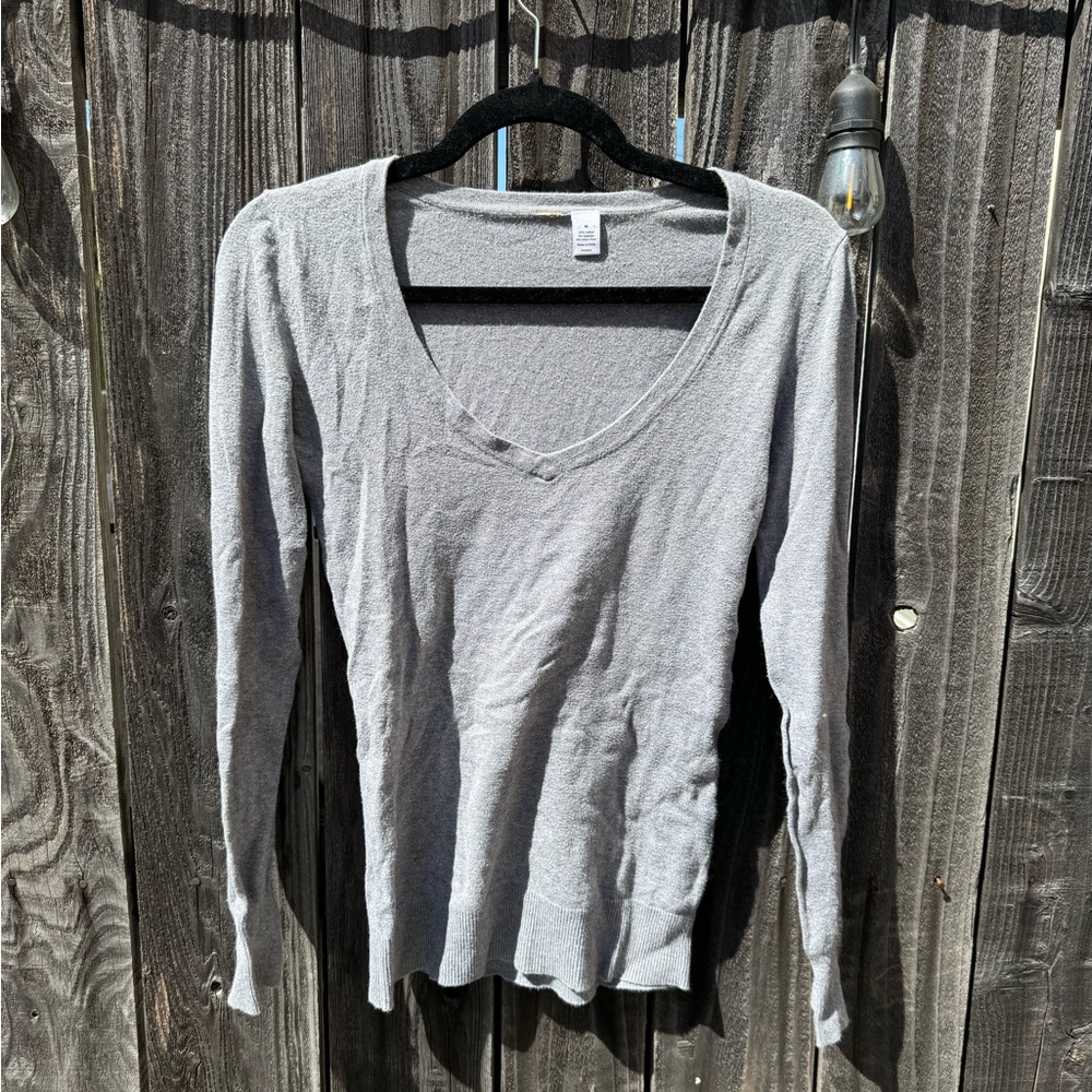 🔴3/$15 CLEARANCE Grey BP Scoop Neck Lightweight Long Sleeve Sweater medium
